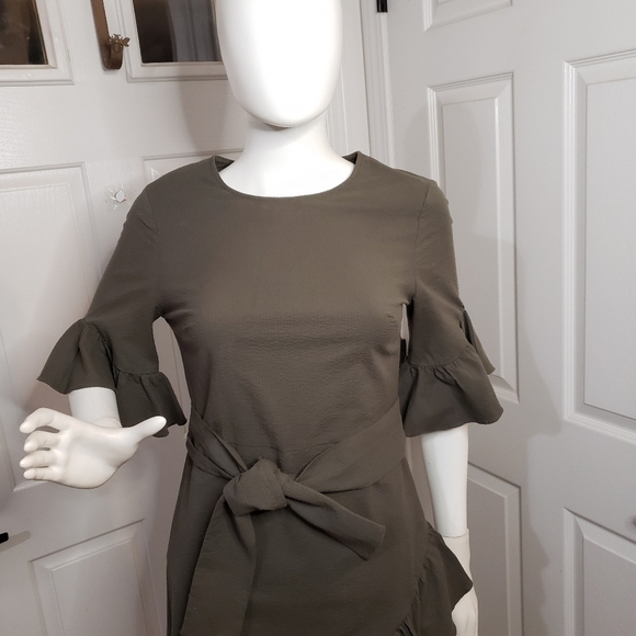 1.STATE Seersucker Dress size 0 - Picture 3 of 10